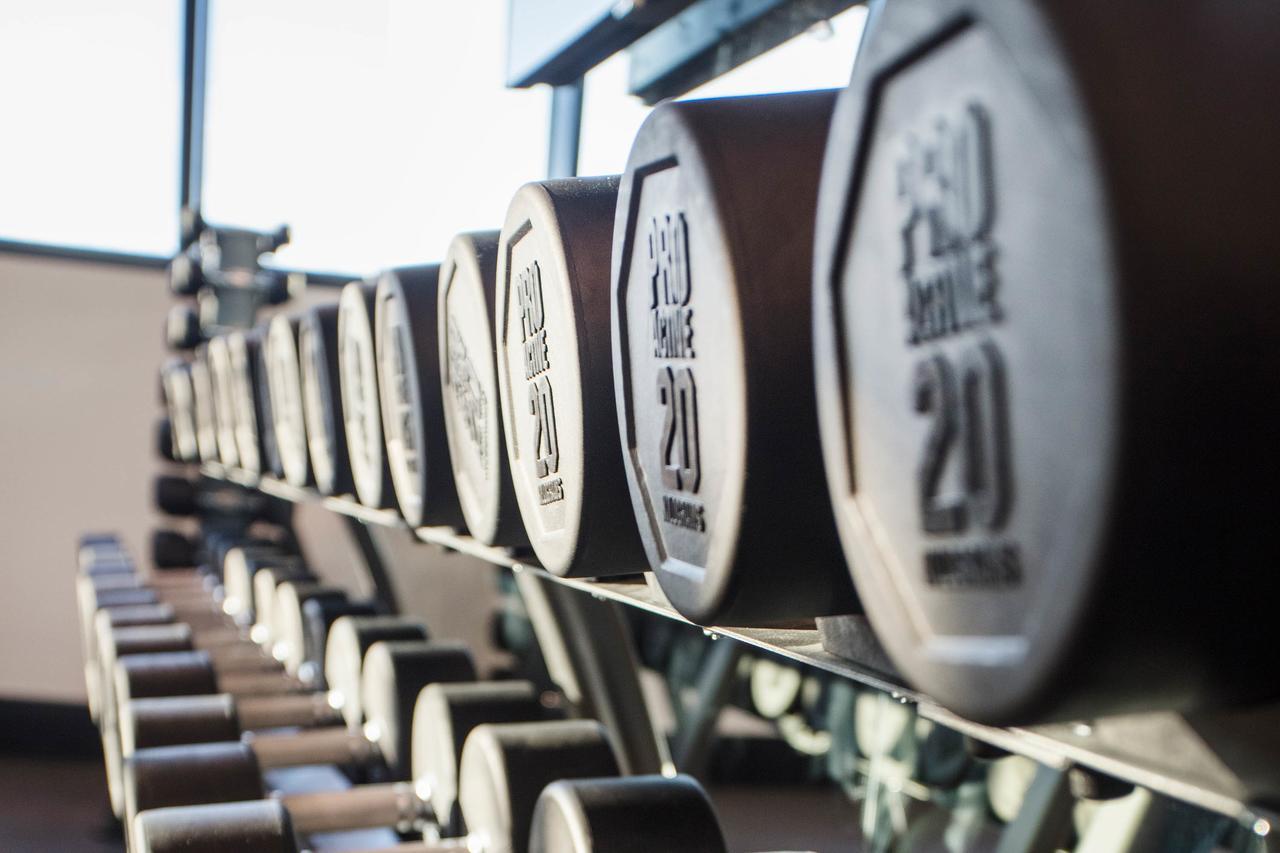 Fv By Peppers Apart otel Brisbane Dış mekan fotoğraf Dumbbells on a rack