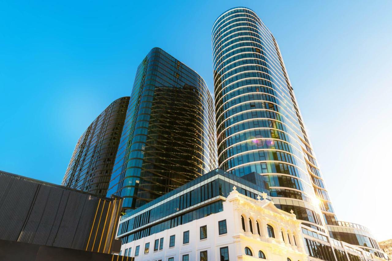 Fv By Peppers Apart otel Brisbane Dış mekan fotoğraf The complex at sunset