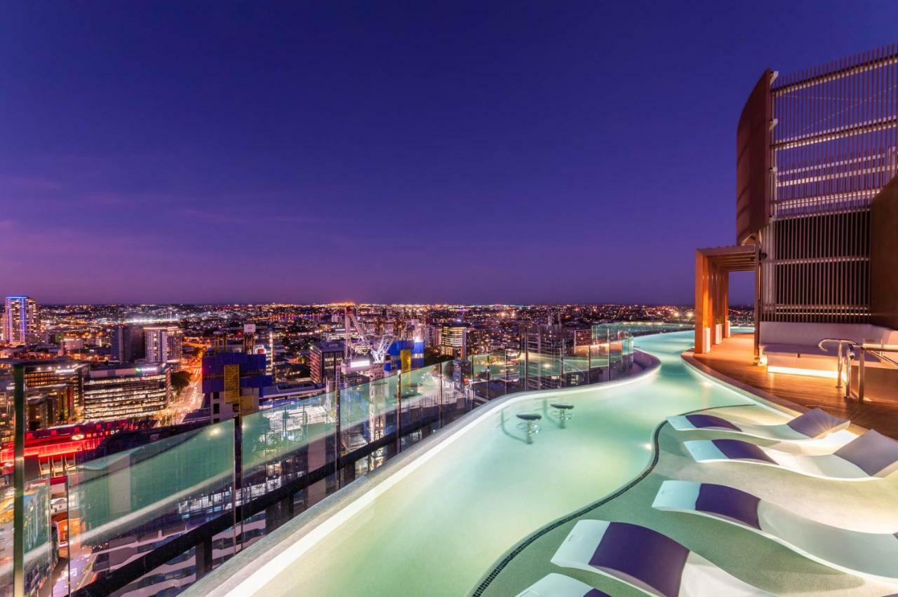 Fv By Peppers Apart otel Brisbane Dış mekan fotoğraf Skyline rooftop pool
